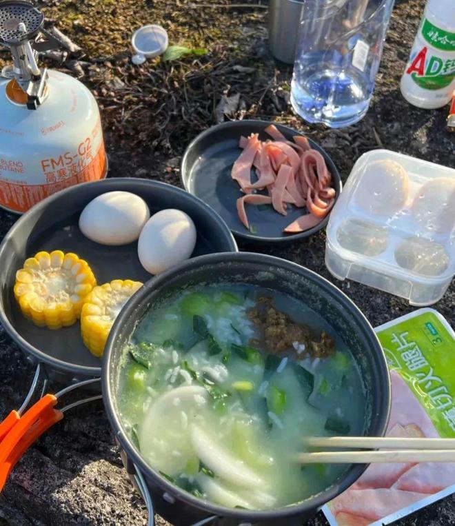 步人登山喜欢带着活鸡？不朽情缘app为何